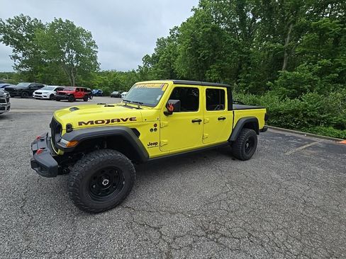 Used 2023 Jeep Gladiator Mojave w/ LED Lighting Group AWD/4WD image 2