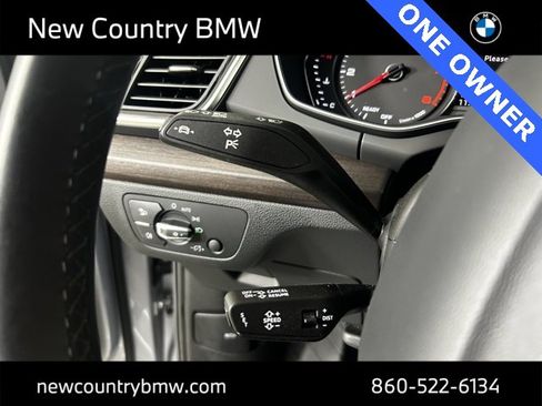 Used 2023 Audi Q5 2.0T Premium w/ Convenience Package image 19
