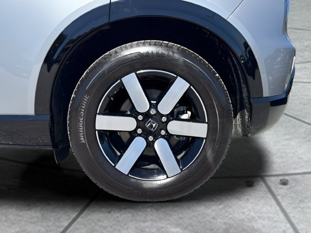 Used 2025 Honda Prologue Touring image 32