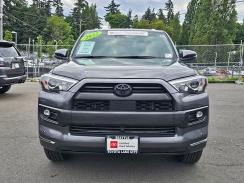 Certified 2022 Toyota 4Runner Limited AWD/4WD image 2