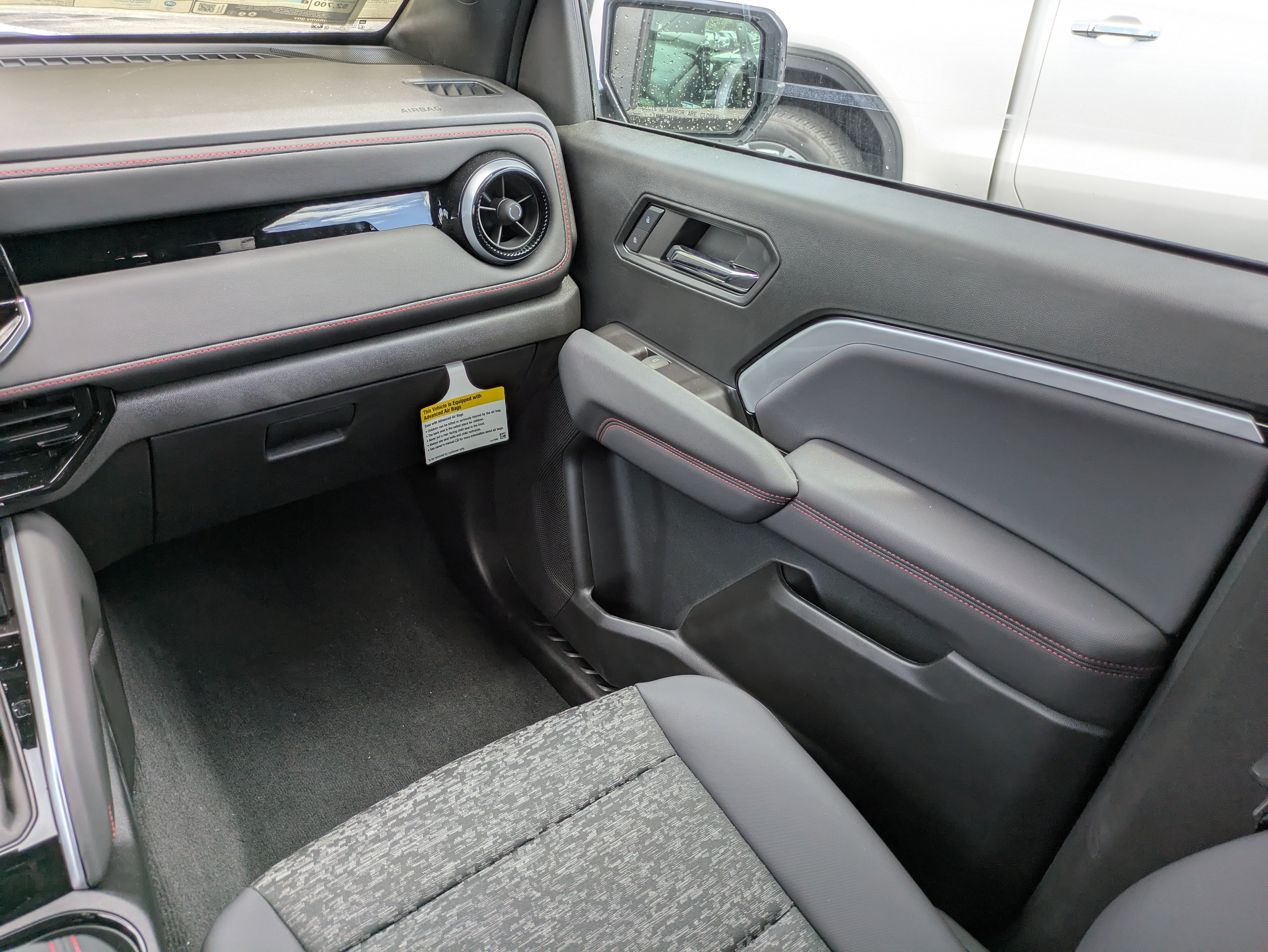 New 2024 Chevrolet Colorado Z71 w/ Z71 Convenience Package 2 AWD/4WD image 9