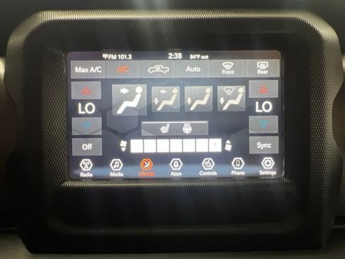 Used 2022 Jeep Gladiator Sport AWD/4WD image 25