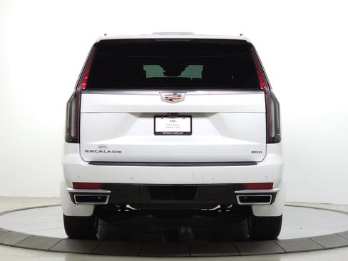 Used 2021 Cadillac Escalade Premium Luxury w/ Driver Assist Tech Package AWD/4WD image 4