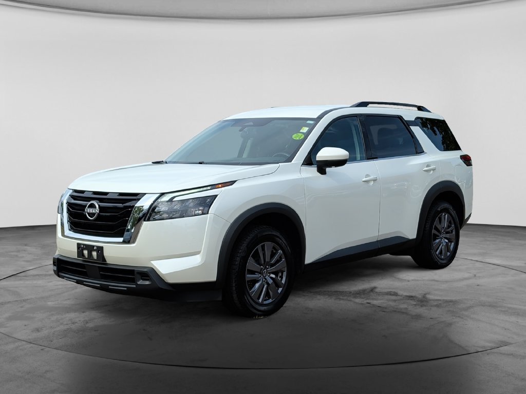 Used 2024 Nissan Pathfinder SV AWD/4WD image 3