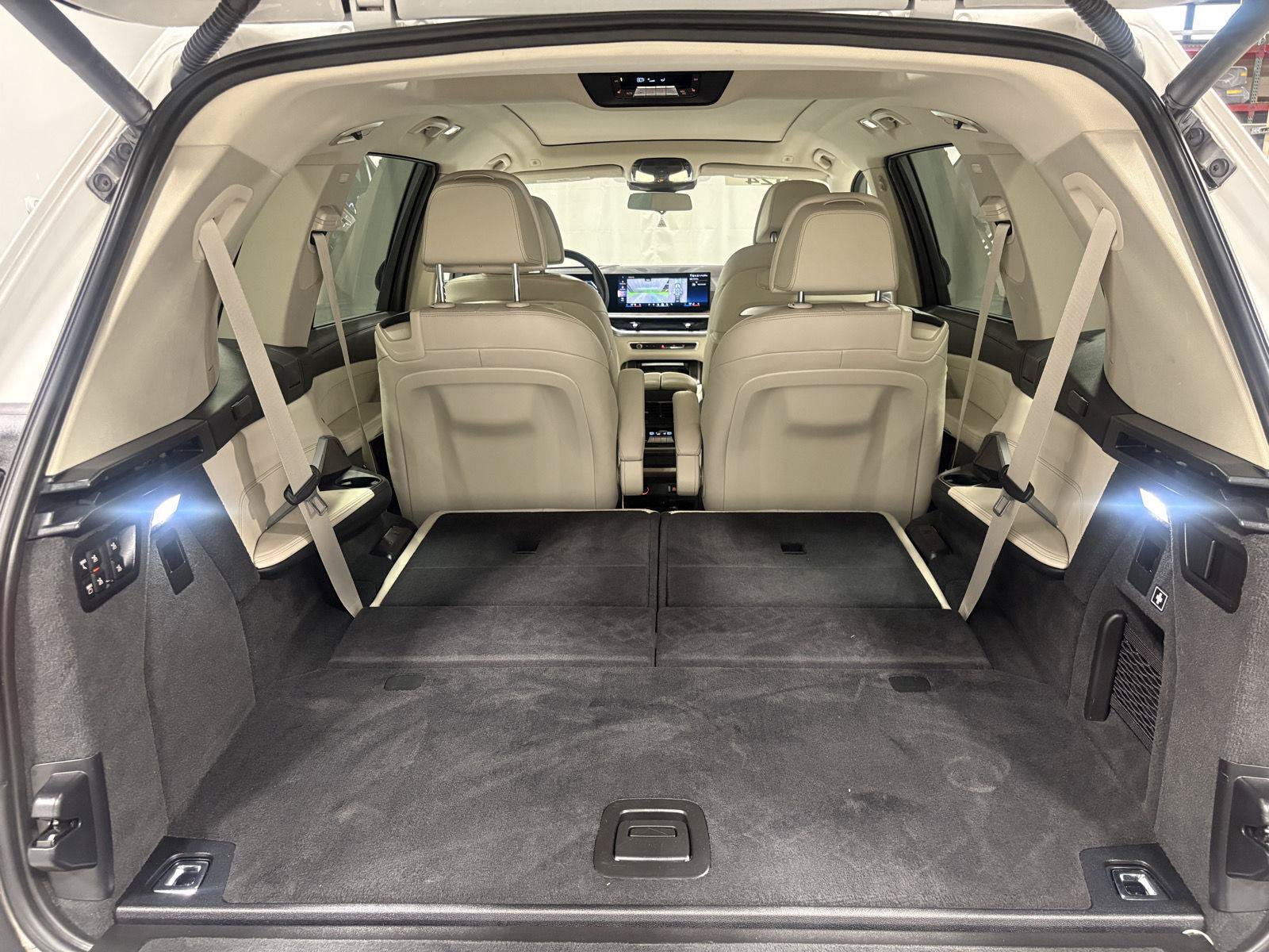 Used 2024 BMW X7 xDrive40i w/ Executive Package AWD/4WD image 24