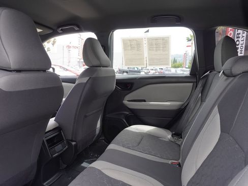 Used 2025 Subaru Forester AWD/4WD image 10