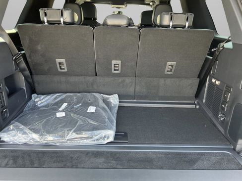 New 2025 Lincoln Navigator Reserve w/ Jet Appearance Package image 28