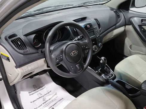 Used 2013 Kia Forte EX w/ Premium Pkg FWD image 14