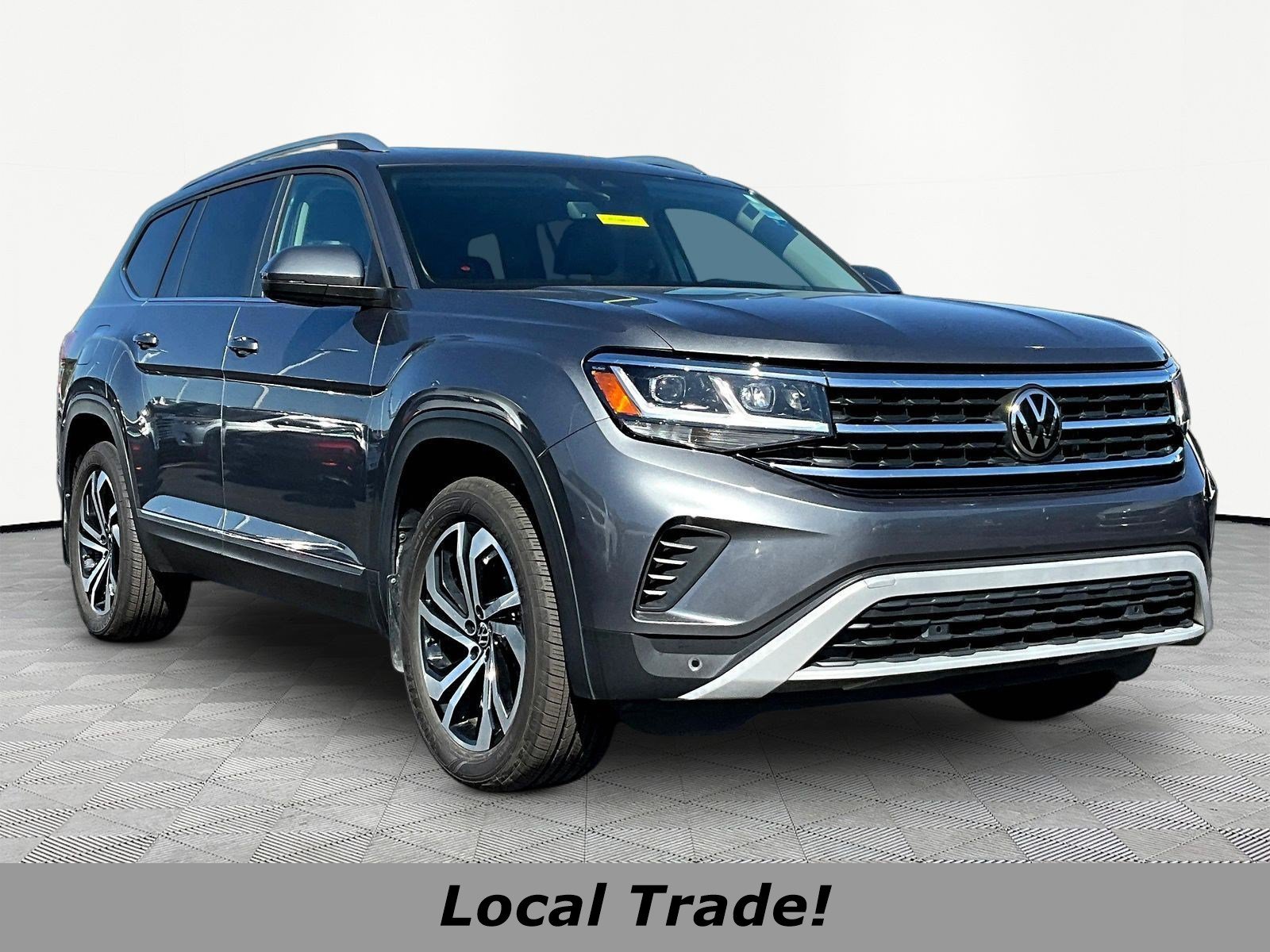 Used 2023 Volkswagen Atlas SEL AWD/4WD image 3