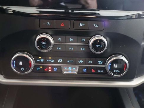 Used 2024 Ford Expedition XLT image 48