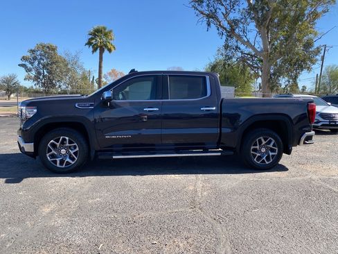 Used 2023 GMC Sierra 1500 SLT w/ SLT Premium Package image 3