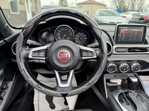 Used 2019 FIAT 124 Spider Classica w/ Technology Group image 15