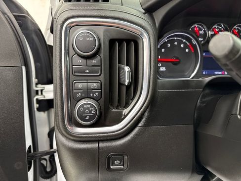 Used 2022 Chevrolet Silverado 3500 LT w/ Convenience Package image 19