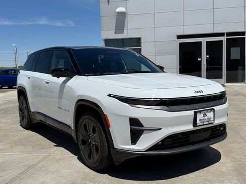 New 2025 Jeep Wagoneer S Launch Edition image 2