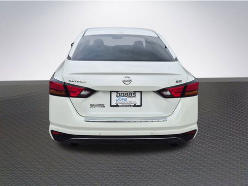 Used 2021 Nissan Altima 2.5 SR w/ SR Premium Package image 6
