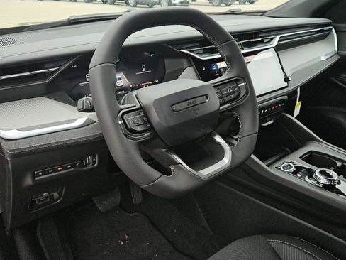 New 2026 Jeep Cherokee Laredo image 22