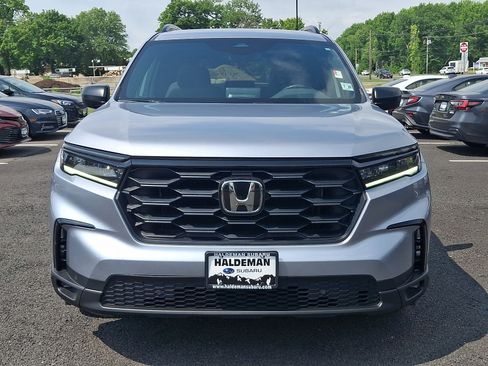 Used 2023 Honda Pilot Sport image 2