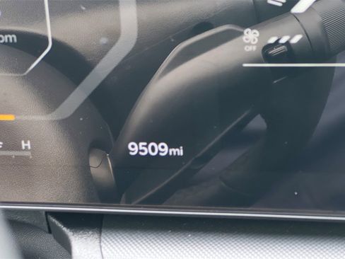 Used 2025 Kia K4 EX image 28