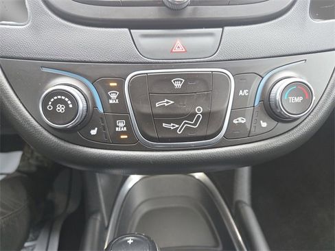 Used 2018 Chevrolet Malibu LT w/ Leather Package image 29