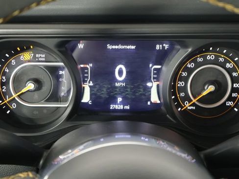 Used 2024 Jeep Wrangler Unlimited Sahara AWD/4WD image 30
