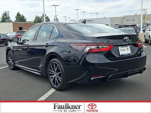 Certified 2024 Toyota Camry SE FWD image 4