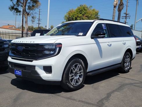 Certified 2025 Ford Expedition Active AWD/4WD image 30