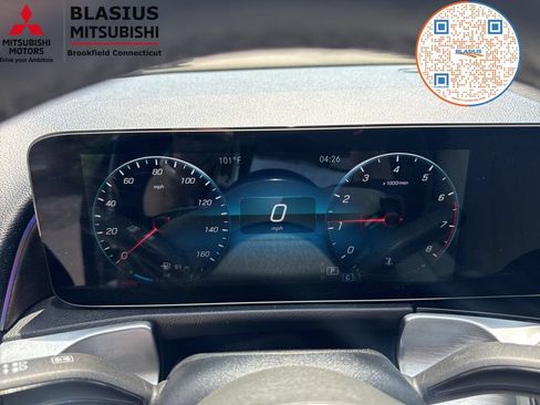 Used 2022 Mercedes-Benz GLB 250 4MATIC w/ Premium Package Lite image 23