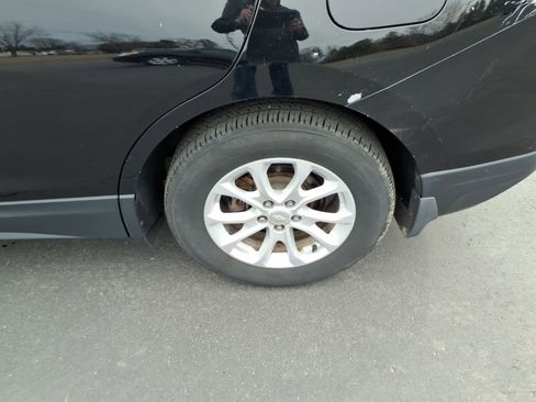 Used 2018 Chevrolet Equinox LT image 21