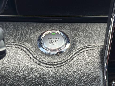 Used 2023 Lincoln Navigator Reserve AWD/4WD image 28