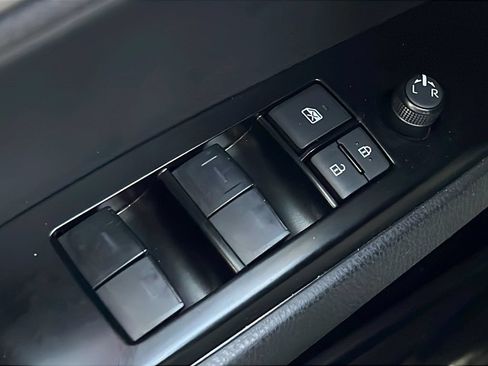 Used 2025 Toyota Camry LE w/ Convenience Package FWD image 25
