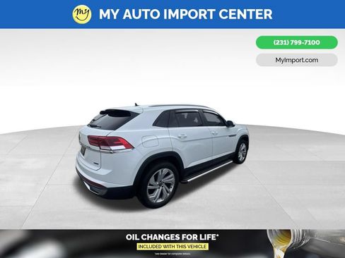 Used 2020 Volkswagen Atlas Cross Sport SE w/ Towing Package AWD/4WD image 5