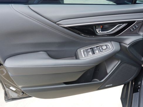 Used 2025 Subaru Outback Touring XT AWD/4WD image 12