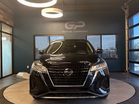 Used 2021 Nissan Kicks S image 8