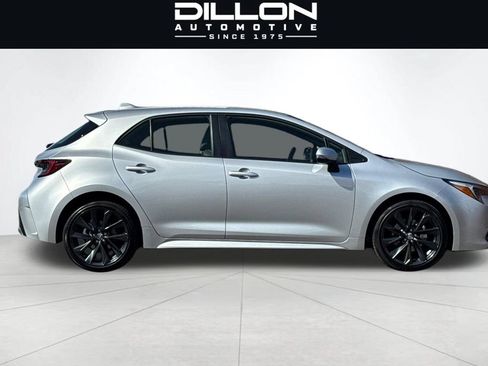 Used 2025 Toyota Corolla XSE FWD image 3