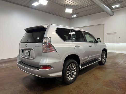 Used 2017 Lexus GX 460 Luxury AWD/4WD image 34