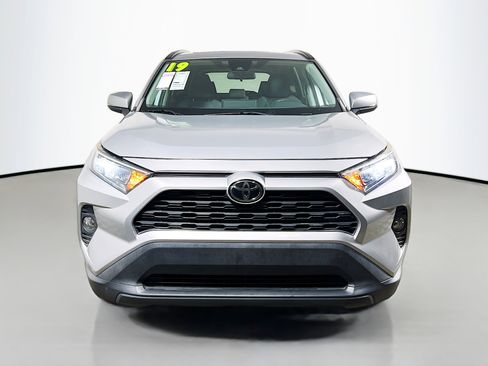 Used 2019 Toyota RAV4 XLE image 11