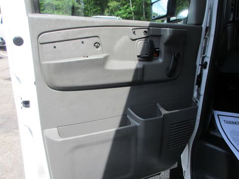 Used 2006 Chevrolet Express 3500 w/ School Bus Package RWD image 9