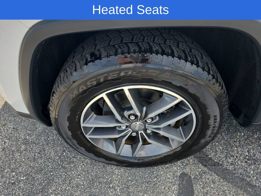 Used 2017 Jeep Grand Cherokee Limited AWD/4WD image 10
