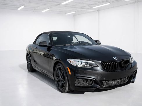 Used 2016 BMW M235i xDrive Convertible image 11