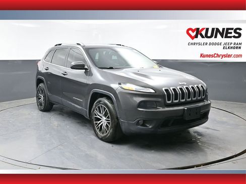 Used 2016 Jeep Cherokee Latitude image 1