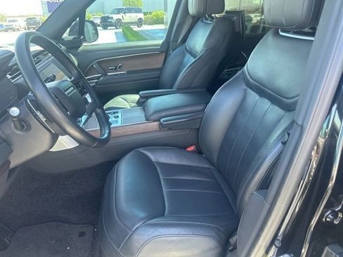 Used 2023 Land Rover Range Rover Long Wheelbase Autobiography image 9