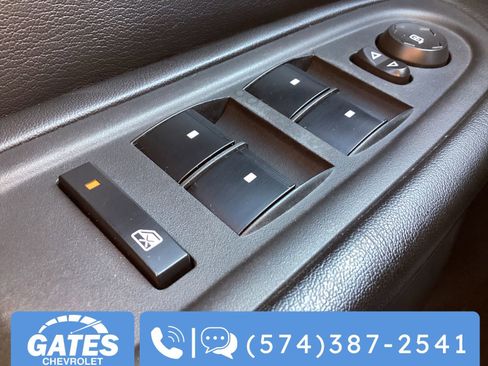 Used 2015 Chevrolet Traverse LT image 25