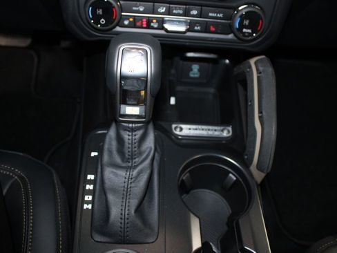 New 2025 Ford Bronco Badlands image 41