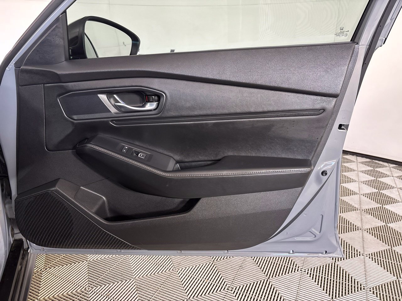 Used 2025 Honda Accord Sport image 27