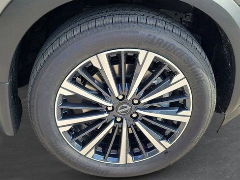 New 2026 Nissan Pathfinder Platinum image 8