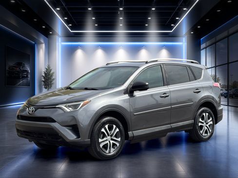 Used 2016 Toyota RAV4 LE AWD/4WD image 8