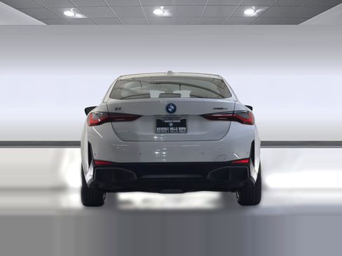 Used 2023 BMW i4 eDrive35 w/ Premium Package RWD image 9