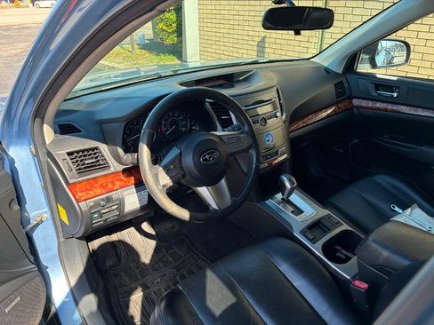 Used 2011 Subaru Outback 3.6R Limited image 19