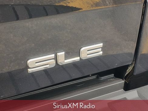 Used 2019 GMC Sierra 1500 SLE w/ SLE Value Package AWD/4WD image 9