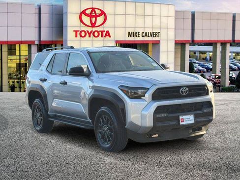 Certified 2025 Toyota 4Runner SR5 AWD/4WD image 7